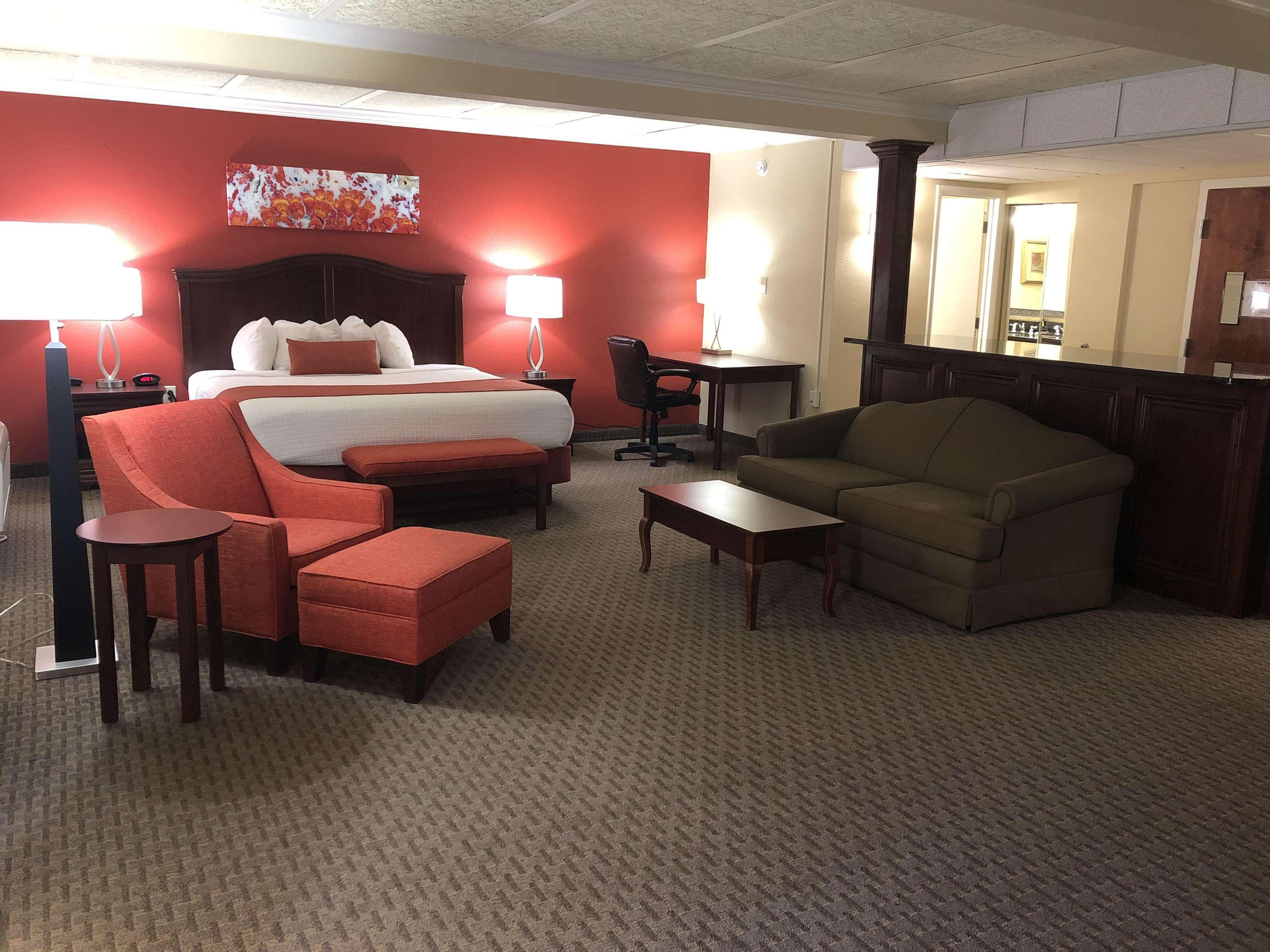 Best Western Plus Burlington Exterior photo
