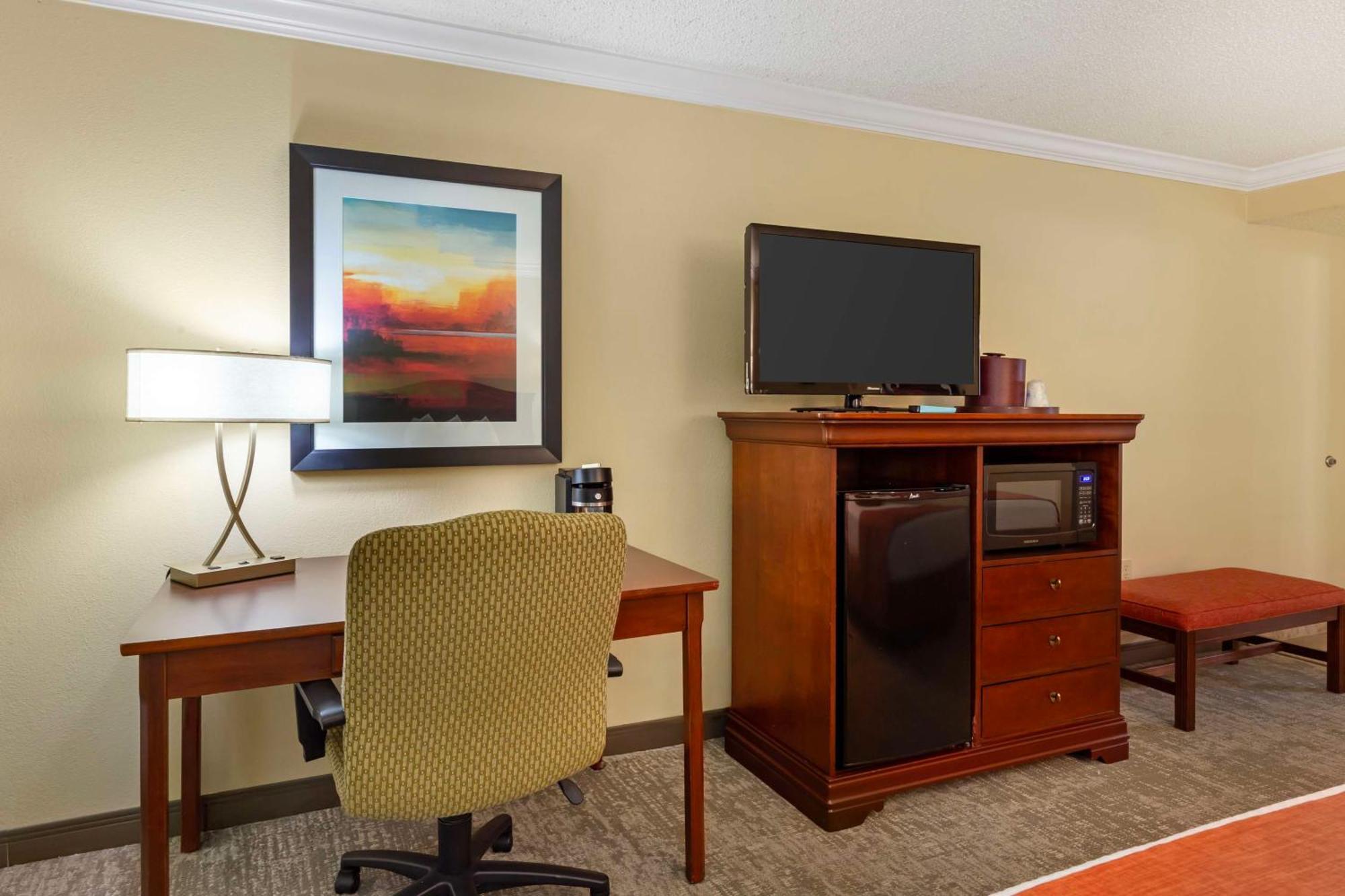 Best Western Plus Burlington Exterior photo