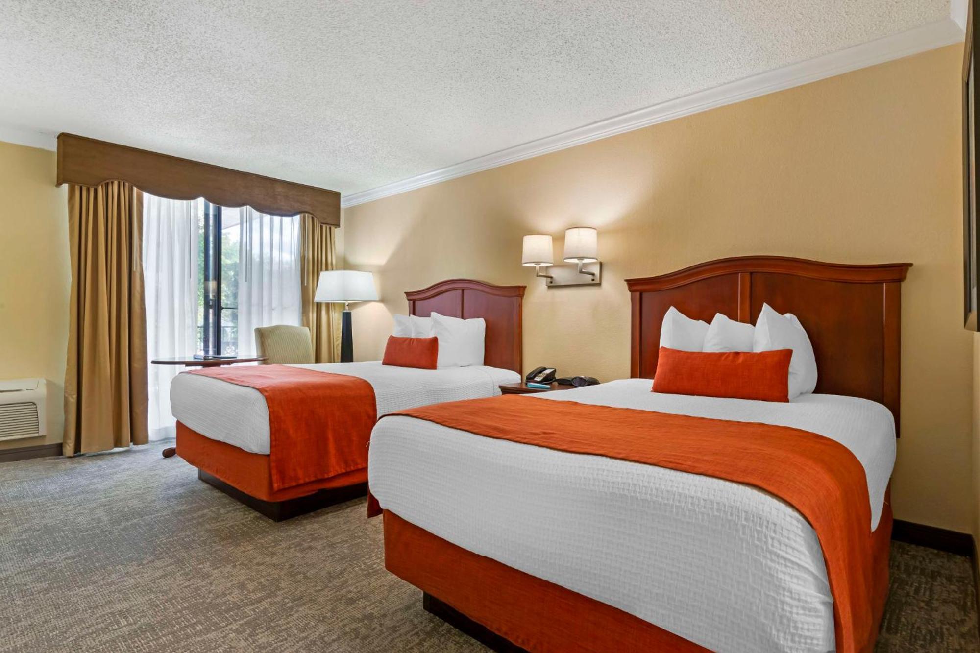 Best Western Plus Burlington Exterior photo