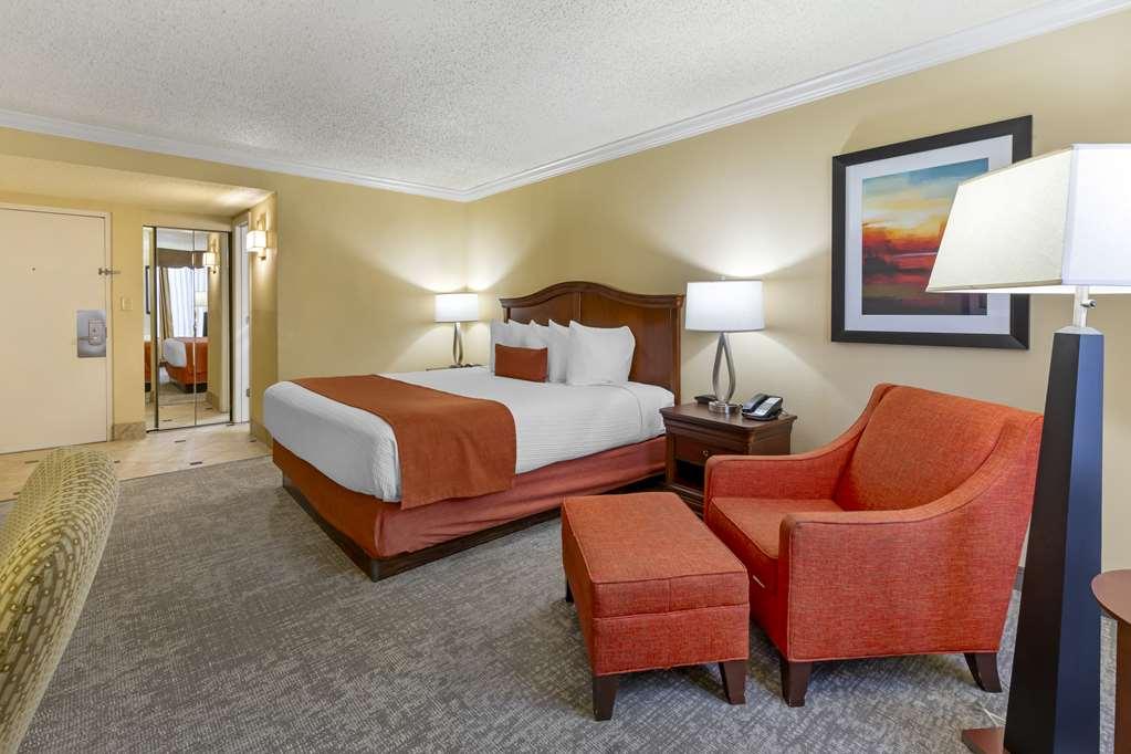 Best Western Plus Burlington Room photo