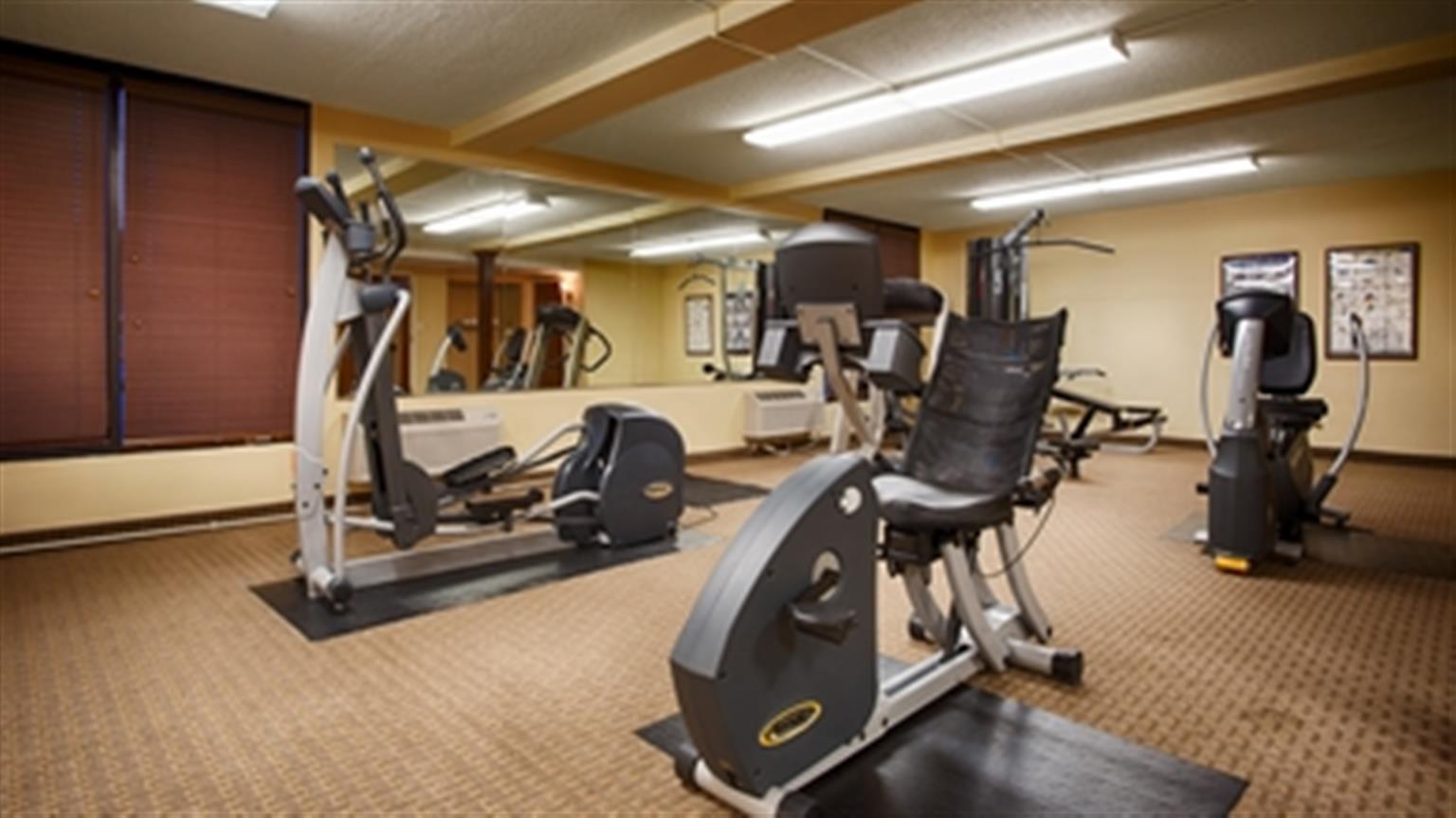Best Western Plus Burlington Exterior photo